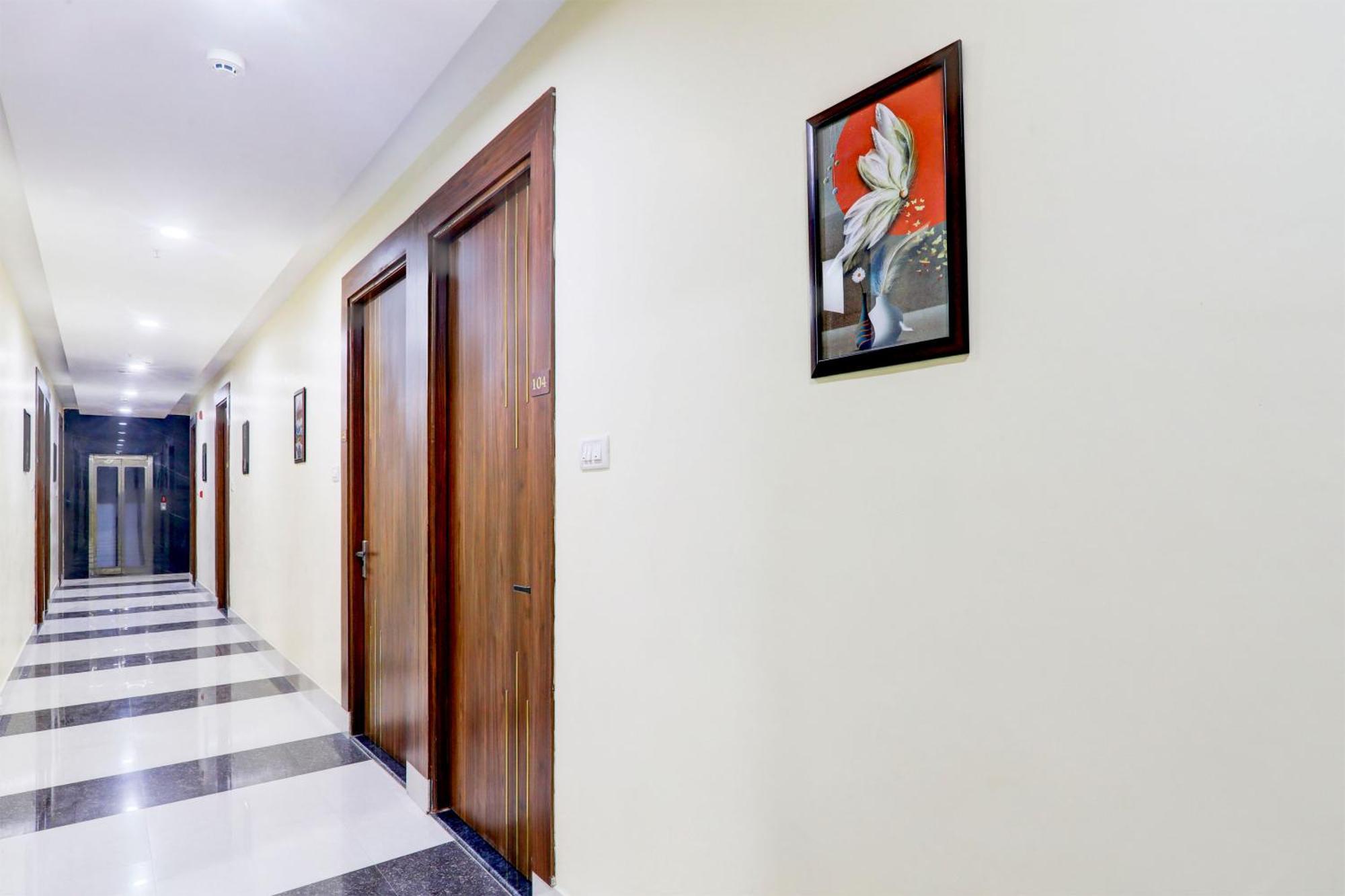 Super Townhouse Gls International Hotel Lucknow Exterior photo