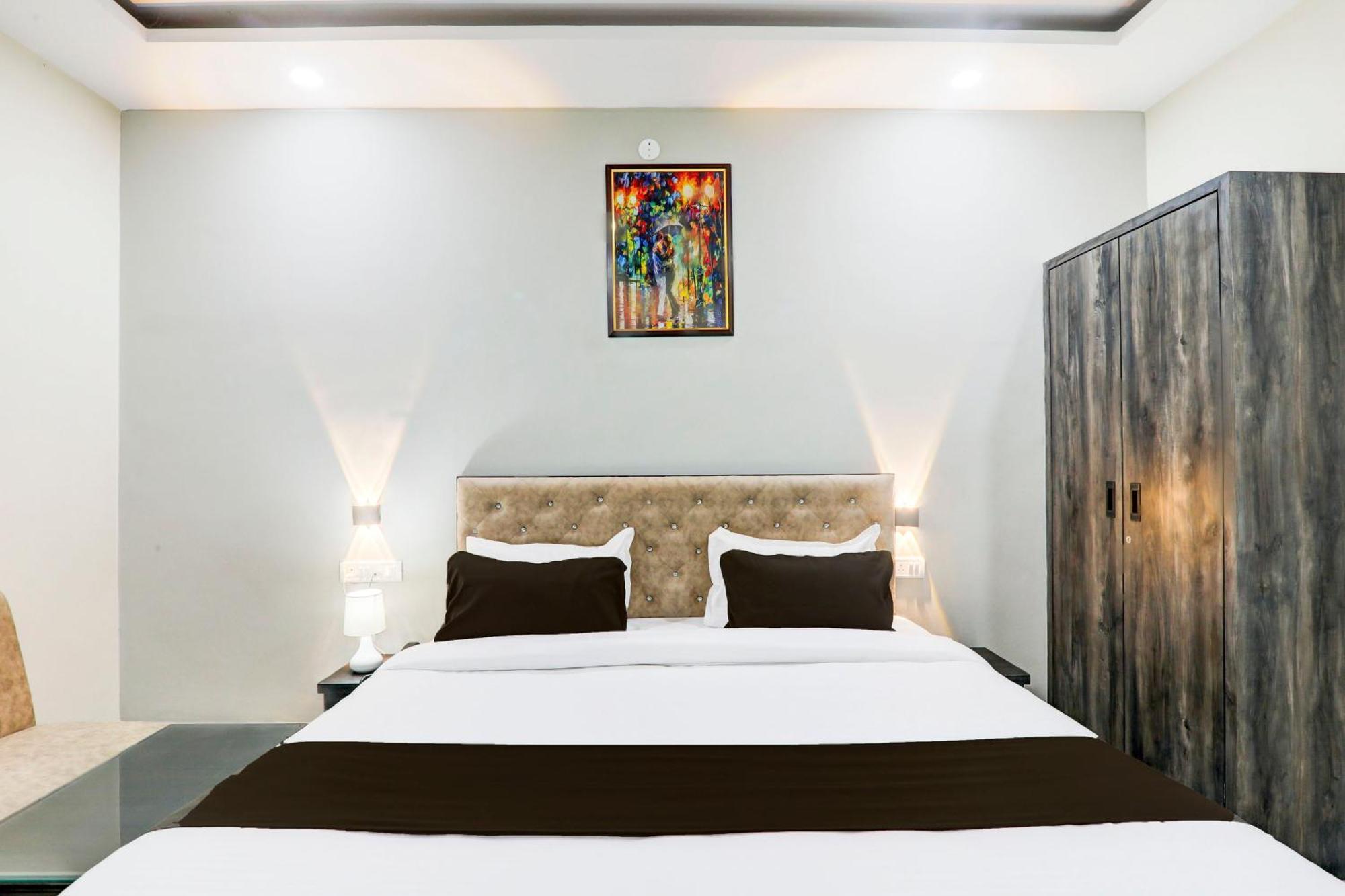 Super Townhouse Gls International Hotel Lucknow Exterior photo