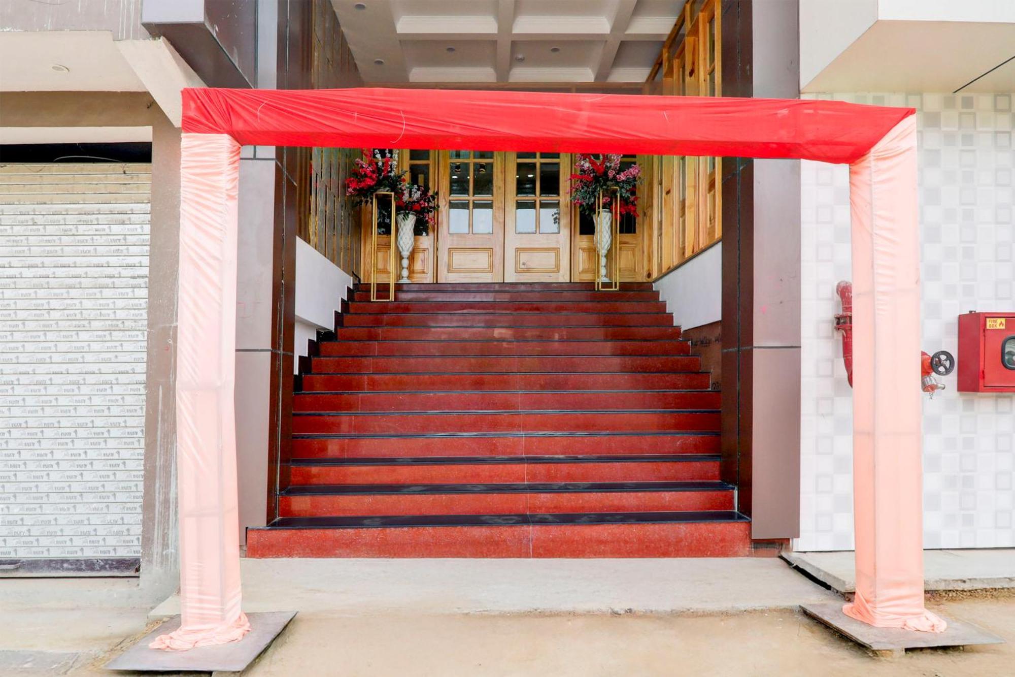 Super Townhouse Gls International Hotel Lucknow Exterior photo